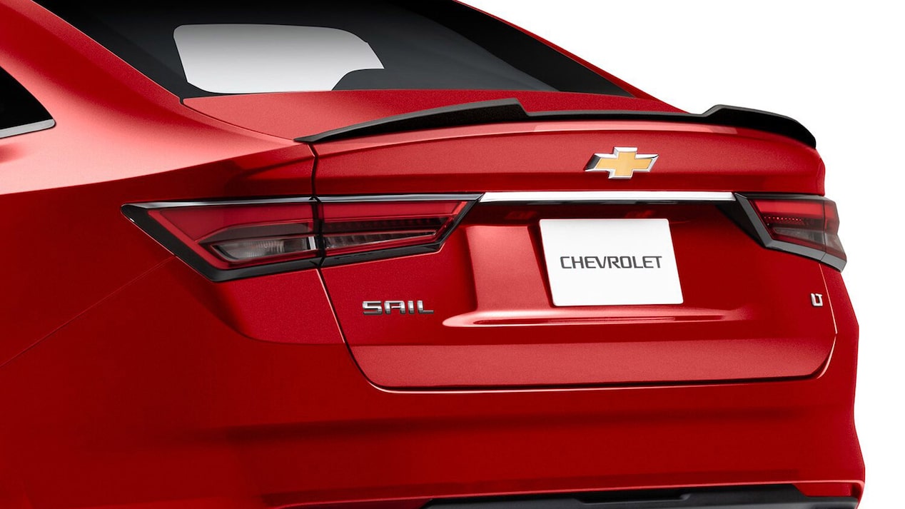 Mejora el aspecto de tu Chevrolet Sail Sedán con el accesorio aleron exterior