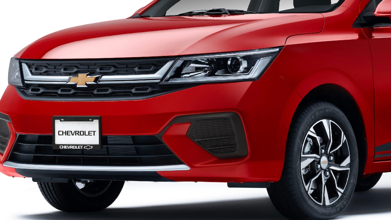 Mejora el aspecto de tu Chevrolet Sail Sedán con el accesorio inserto delantero exterior