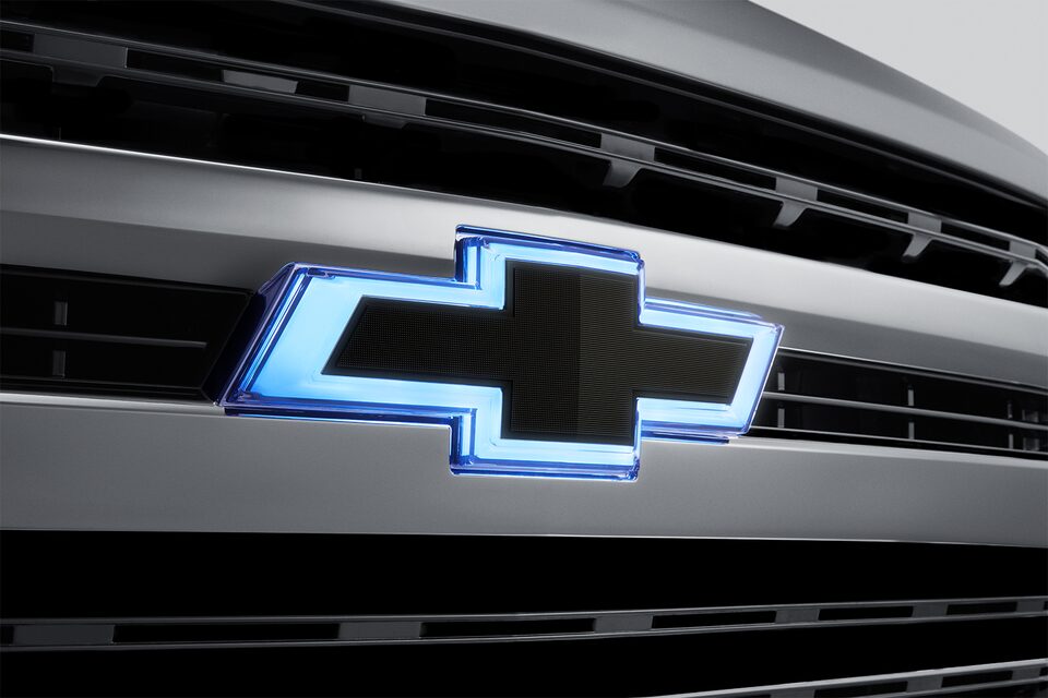 acce-02-nueva-chevrolet-silverado-2019-suv-03
