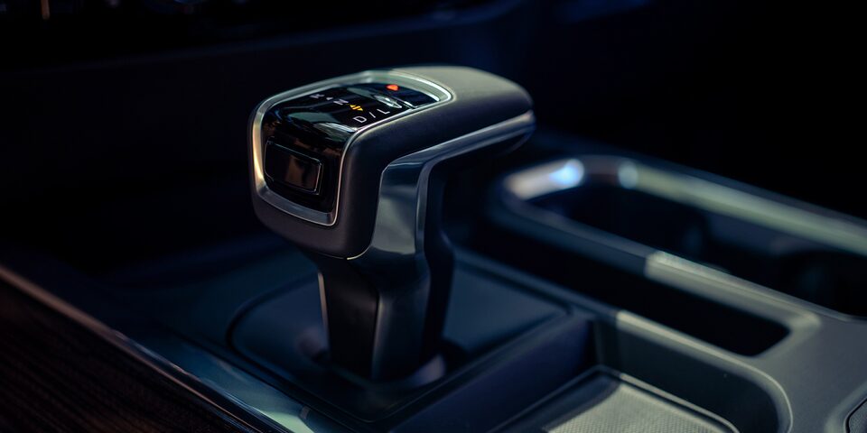 Selector de transmisión de la nueva camioneta Chevrolet Silverado