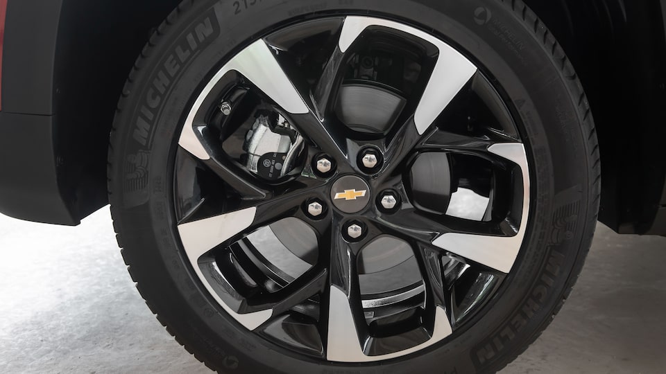 Dale un aspecto único a tu pick up Chevrolet Montana con las llantas de aluminio diamantados