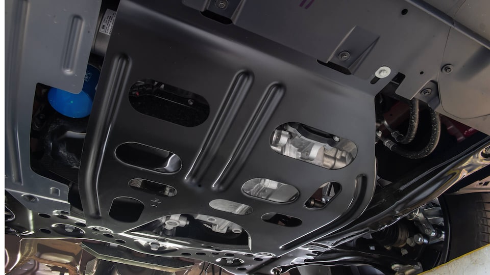Protege de impactos tu pickup Chevrolet Montana con el protector de cárter