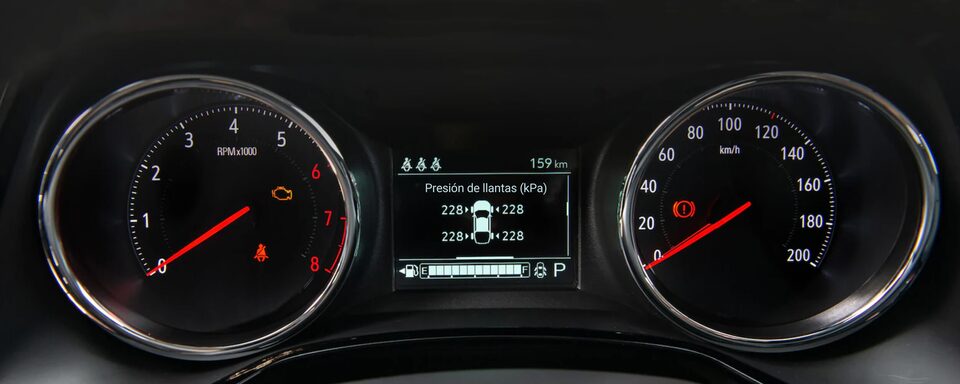 Detalle del instrumental de la pick up Chevrolet Montana