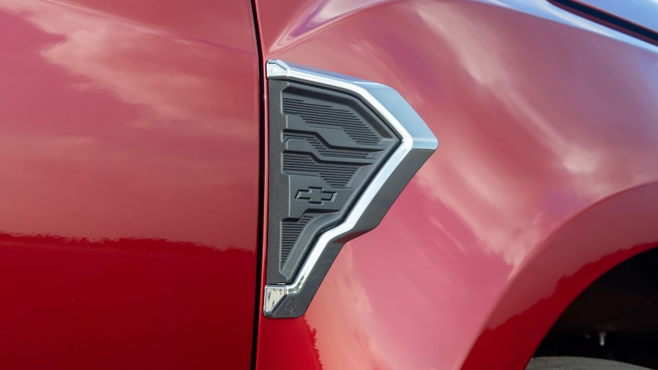 Accesorio Chevrolet Colorado - Aplique lateral negro