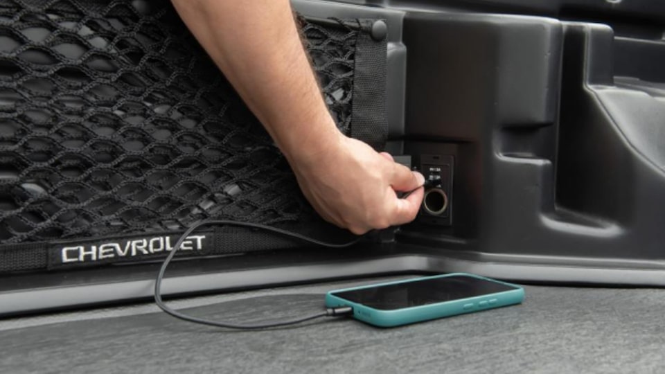 Accesorio Chevrolet Colorado - Tomacorriente tecno