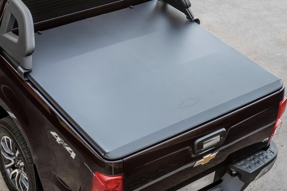 Protege la carga que trasportas en tu Chevrolet Colorado Z71 con la lona maritima