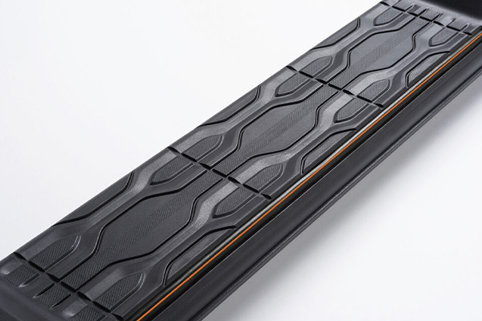 El estribo lateral para tu camioneta Chevrolet Colorado Z71 tiene un estilo único