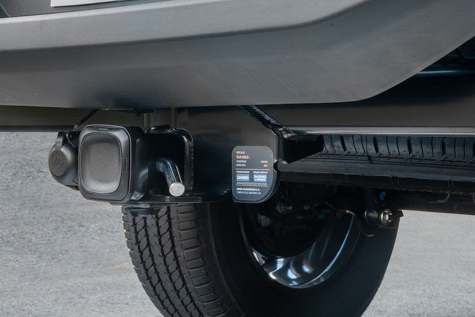 El enganche de remolque de la línea de accesorios Chevrolet Colorado Z71, brinda alta resistencia y capacidad de trabajo