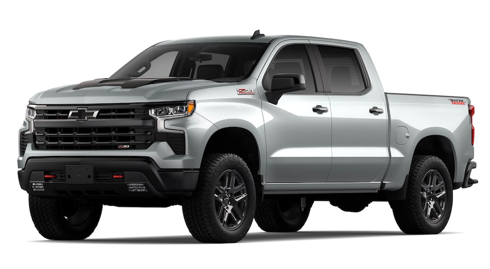 Chevrolet Chile - Silverado Z71 Trail Boss plata oscuro metálico