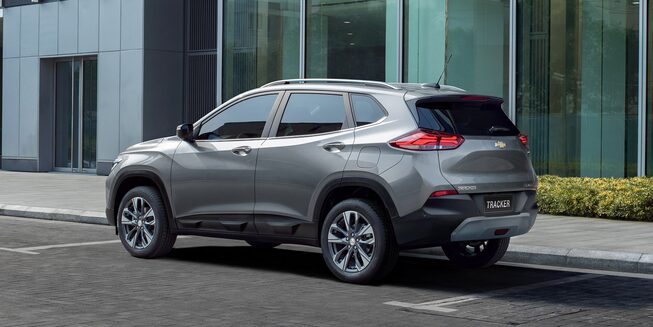 Chevrolet-Tracker-Estacionamiento
