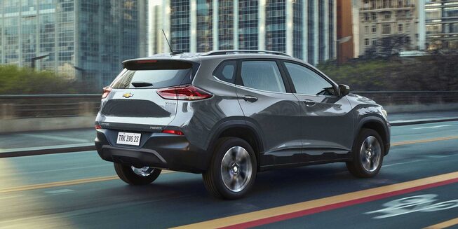 Chevrolet-Tracker-Estacionamiento