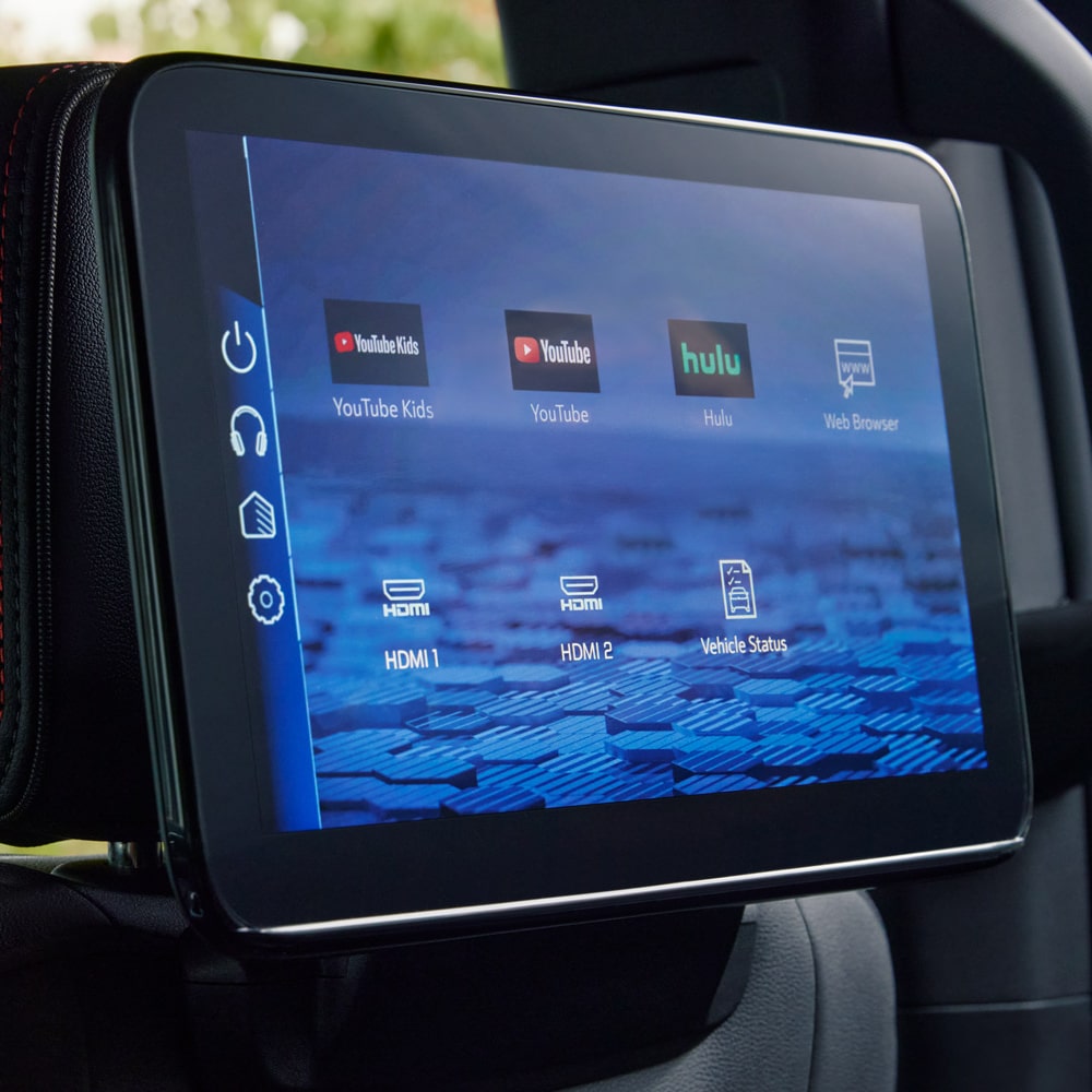 chevrolet-suburban-pantalla-entretenimiento-asiento-trasero