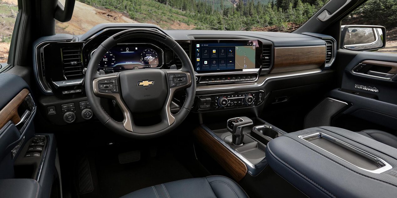 Vista completa del interior de la Chevrolet Silverado.