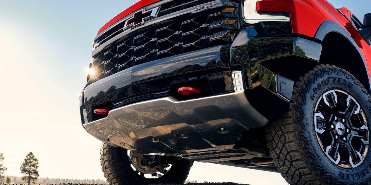 Vista en detalle de la parrilla frontal de la Chevrolet Silverado ZR2.