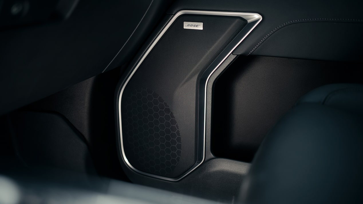 Detalle del sistema de audio de la Chevrolet Silverado ZR2.