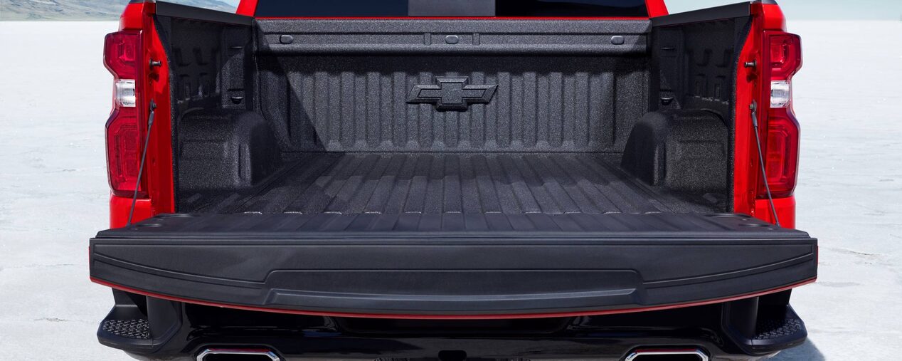 Chevrolet Perú - La Nueva Silverado Trail Boss Z71 tiene un tolva amplia y automática para subir y bajarla