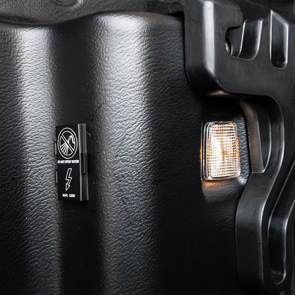 Imagen de la luz de doble cara en la caja Multi-Flex de la Chevrolet Montana.