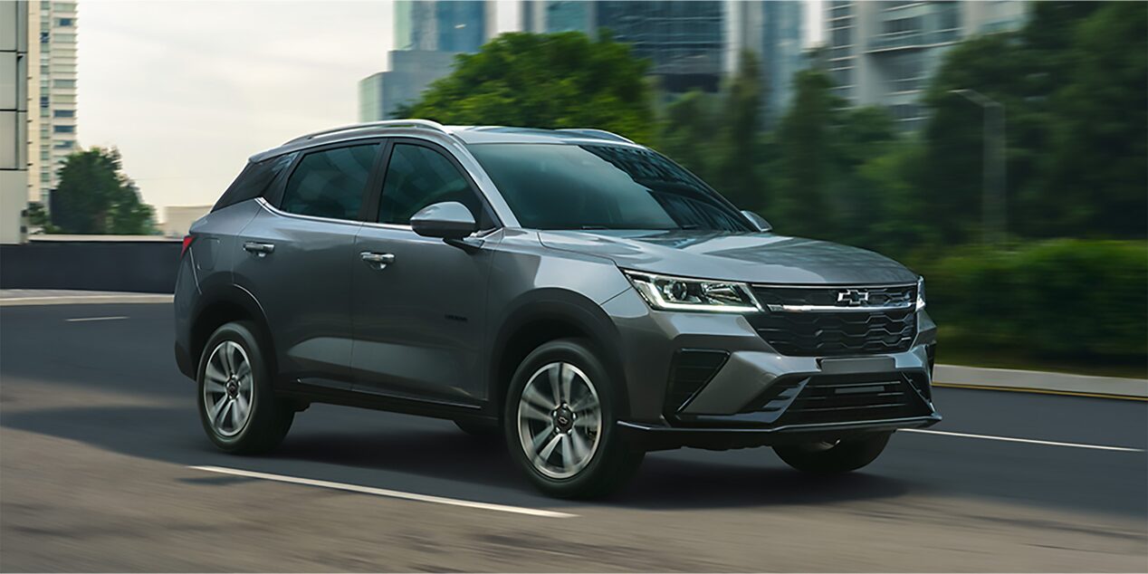 Cheverolet Groove conduciendo en ruta urbana.